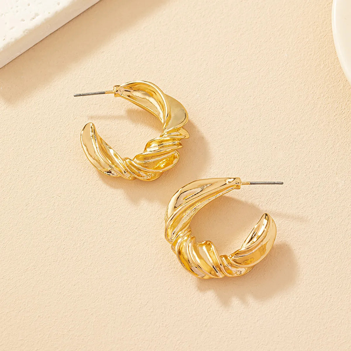 1 Pair Retro Commute C Shape Plating Alloy Ear Studs