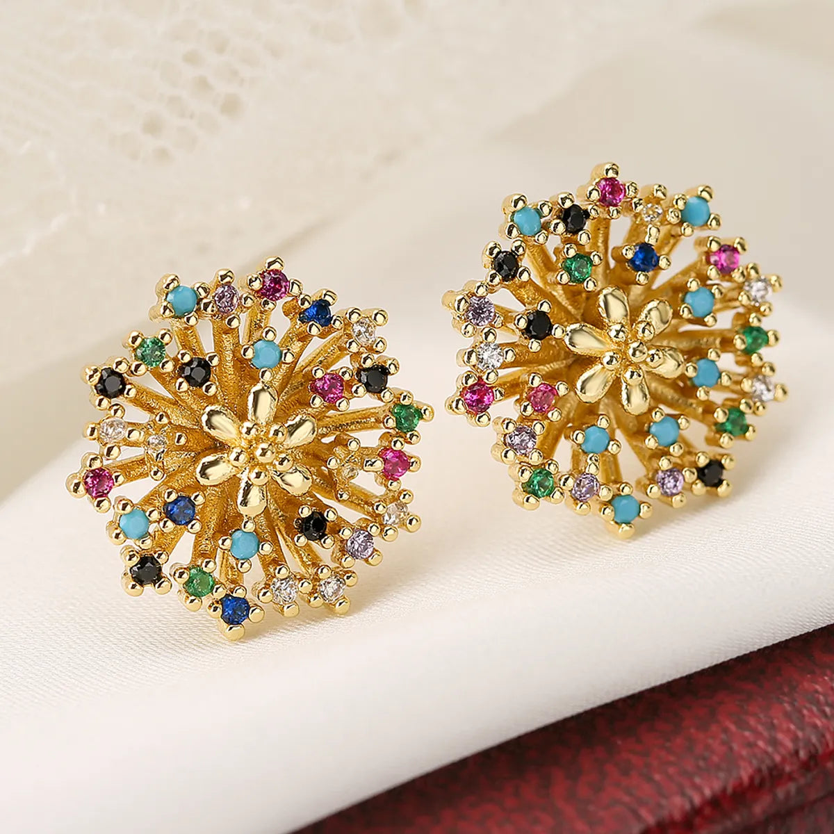 1 Pair Retro Commute Heart Shape Flower Copper Plating Inlay Zircon 18k Gold Plated Ear Studs