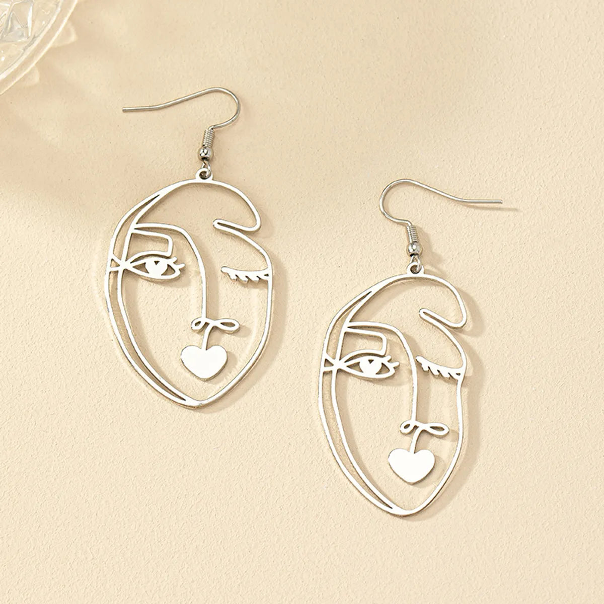 1 Pair Retro Commute Human Face Plating Alloy Gold Plated Drop Earrings