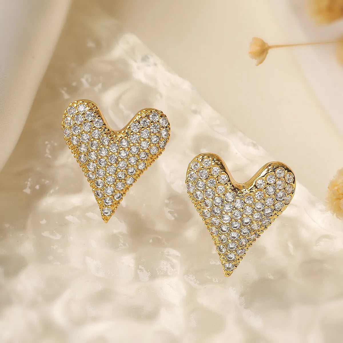 1 Pair Retro Commute Shiny Heart Shape Plating Inlay Copper Zircon Ear Studs