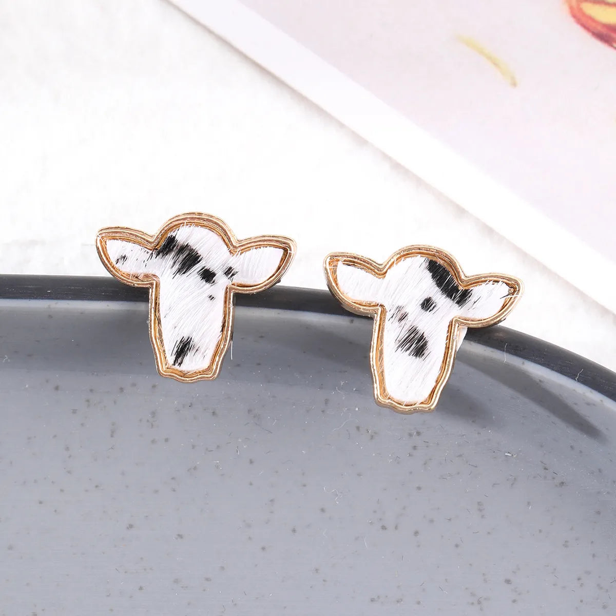 1 Pair Retro Cows Plating Alloy Ear Studs