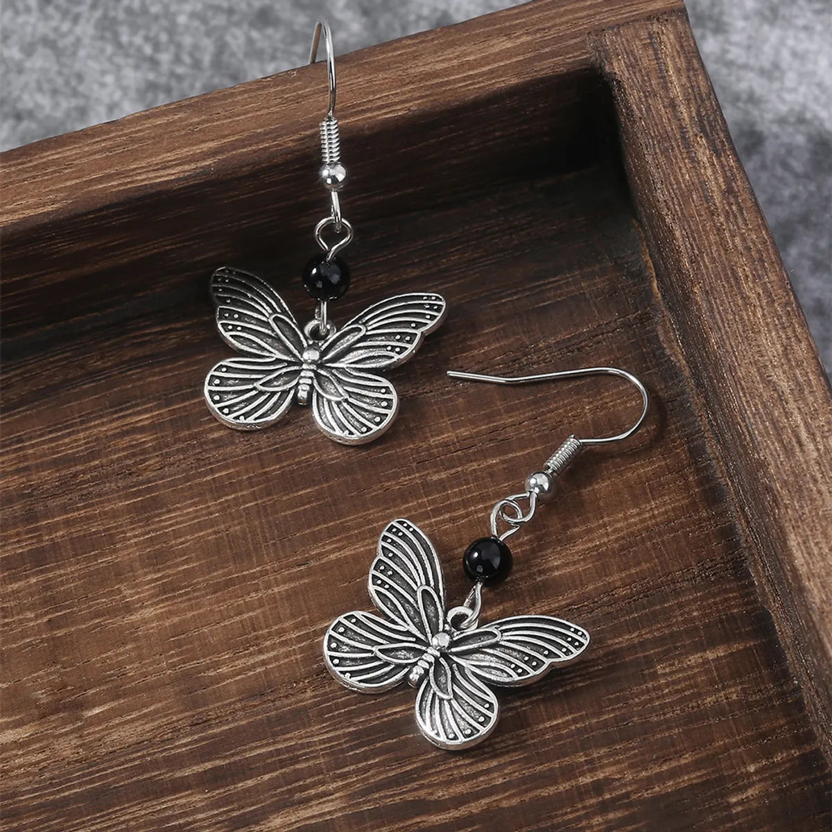 1 Pair Retro Ethnic Style Classic Style Heart Shape Flower Butterfly Zinc Alloy Drop Earrings