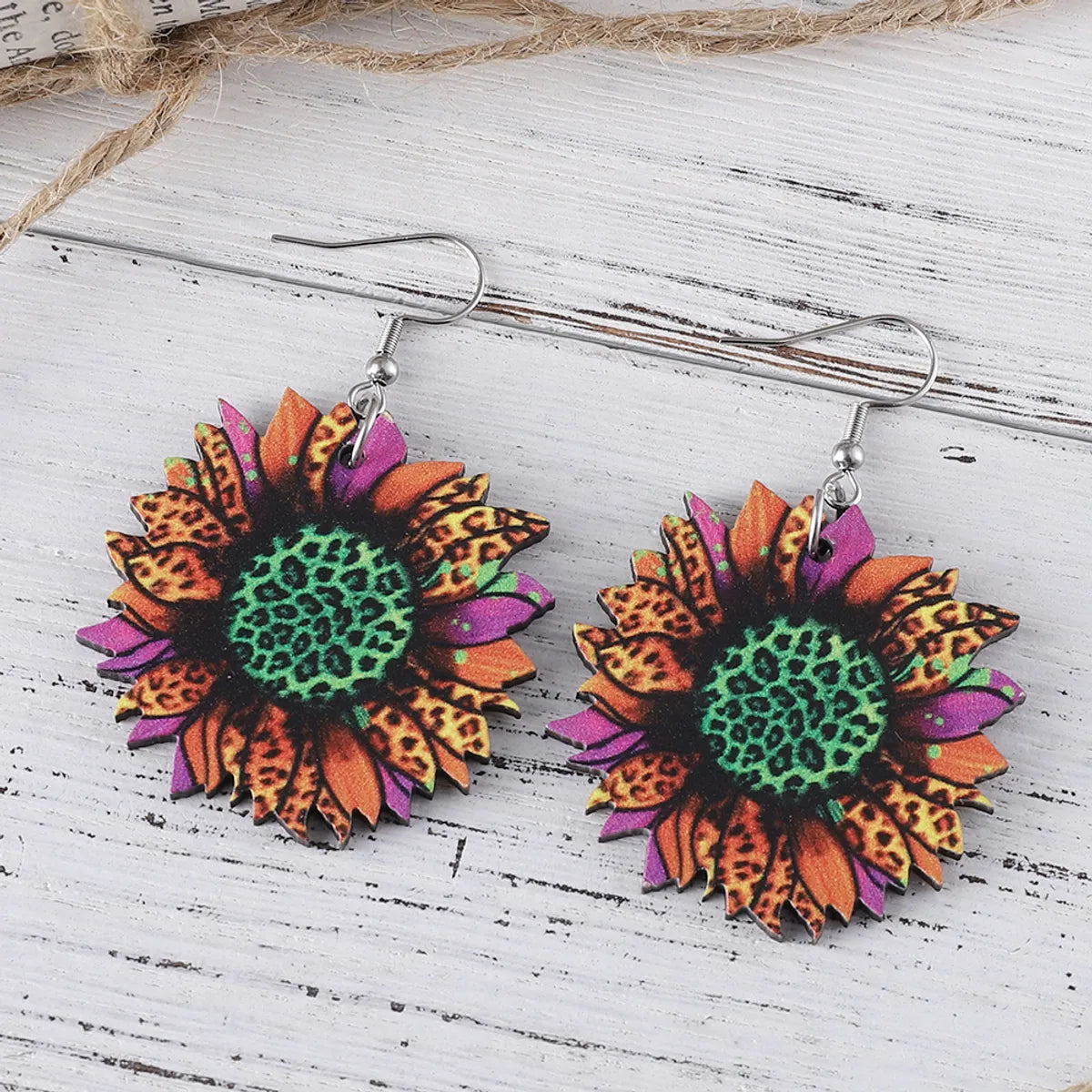 1 Pair Retro Ethnic Style Sunflower Wood Drop Earrings