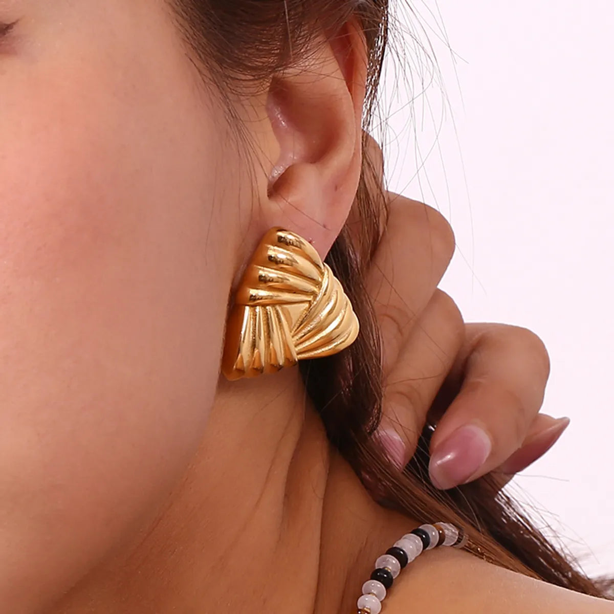 1 Pair Retro Exaggerated Classic Style Triangle Plating 304 Stainless Steel 18K Gold Plated Ear Studs