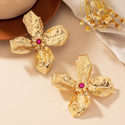 1 Pair Retro Exaggerated Flower Plating Alloy Gold Plated Ear Studs