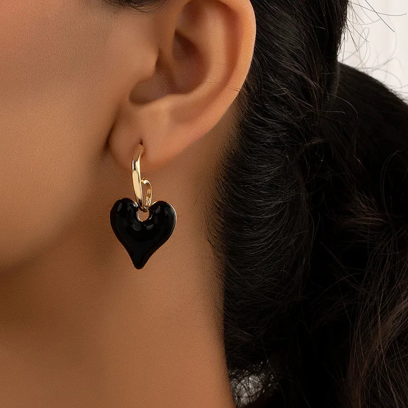 1 Pair Retro Exaggerated Heart Shape Plating Alloy Drop Earrings