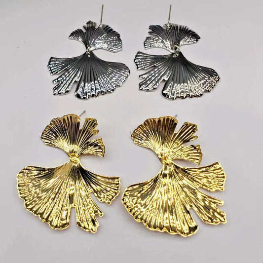 1 Pair Retro Exaggerated Leaf Plating Iron Earrings