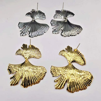 1 Pair Retro Exaggerated Leaf Plating Iron Earrings