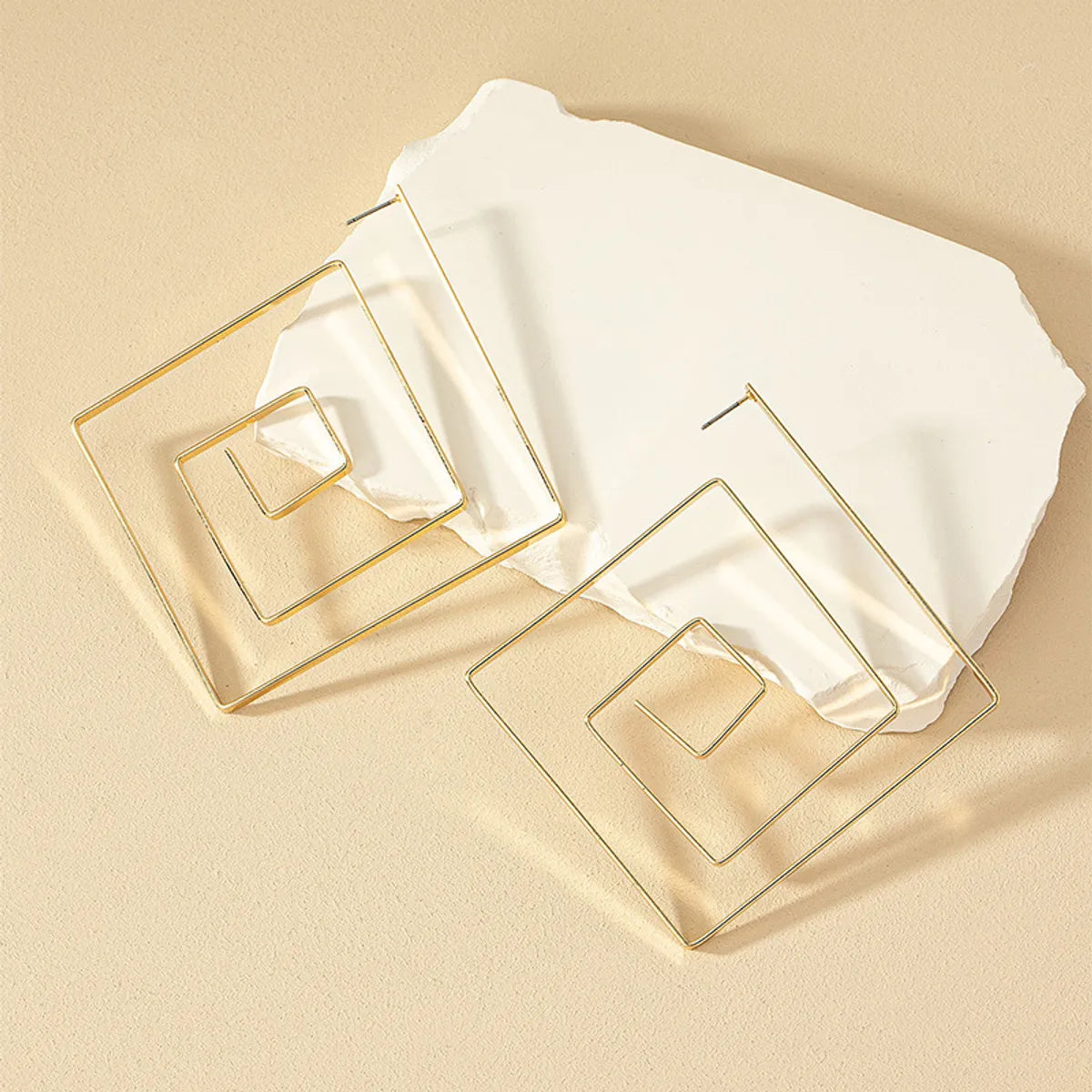 1 Pair Retro Exaggerated Square Plating Metal Drop Earrings