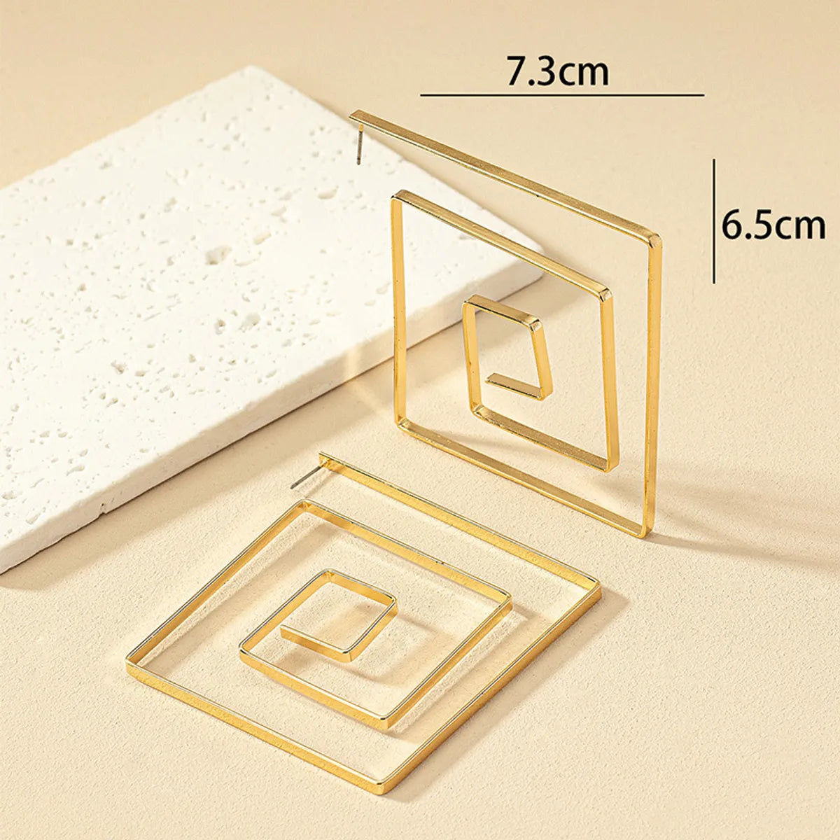 1 Pair Retro Exaggerated Square Plating Metal Drop Earrings