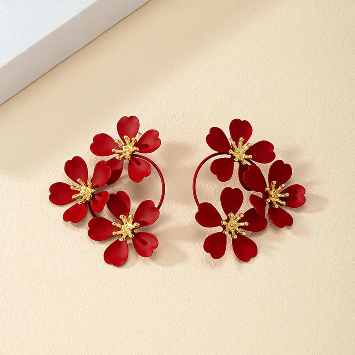 1 Pair Retro Flower Alloy Plating Women'S Earrings