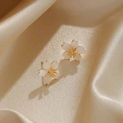 1 Pair Retro Flower Butterfly Lightning Plating Inlay Copper Acrylic Artificial Pearls Zircon 18k Gold Plated Ear Studs