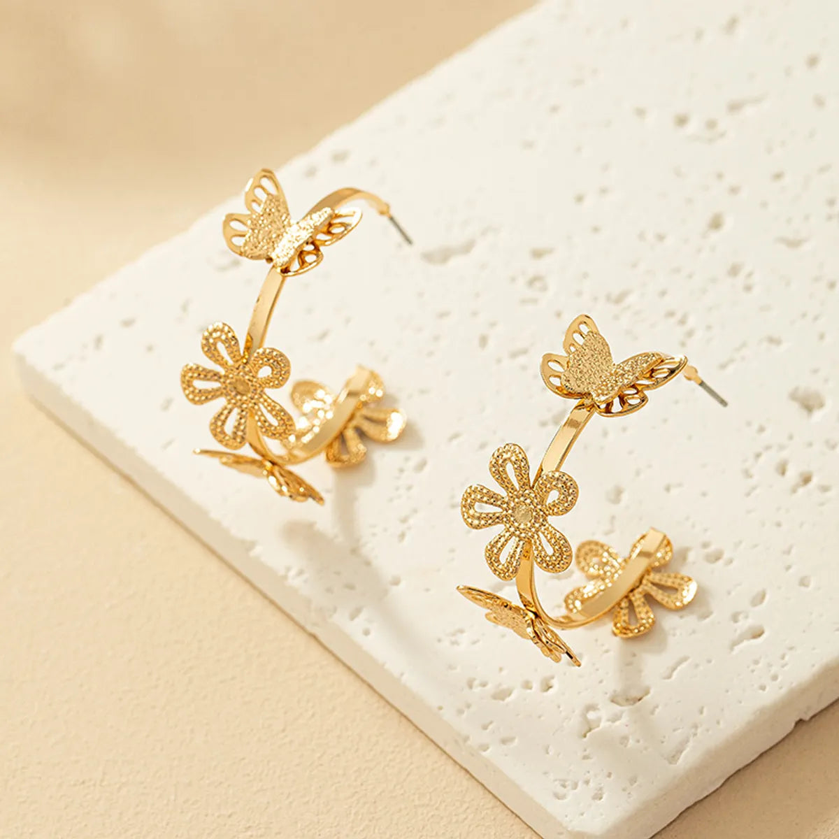 1 Pair Retro Flower Butterfly Plating Alloy Gold Plated Ear Studs