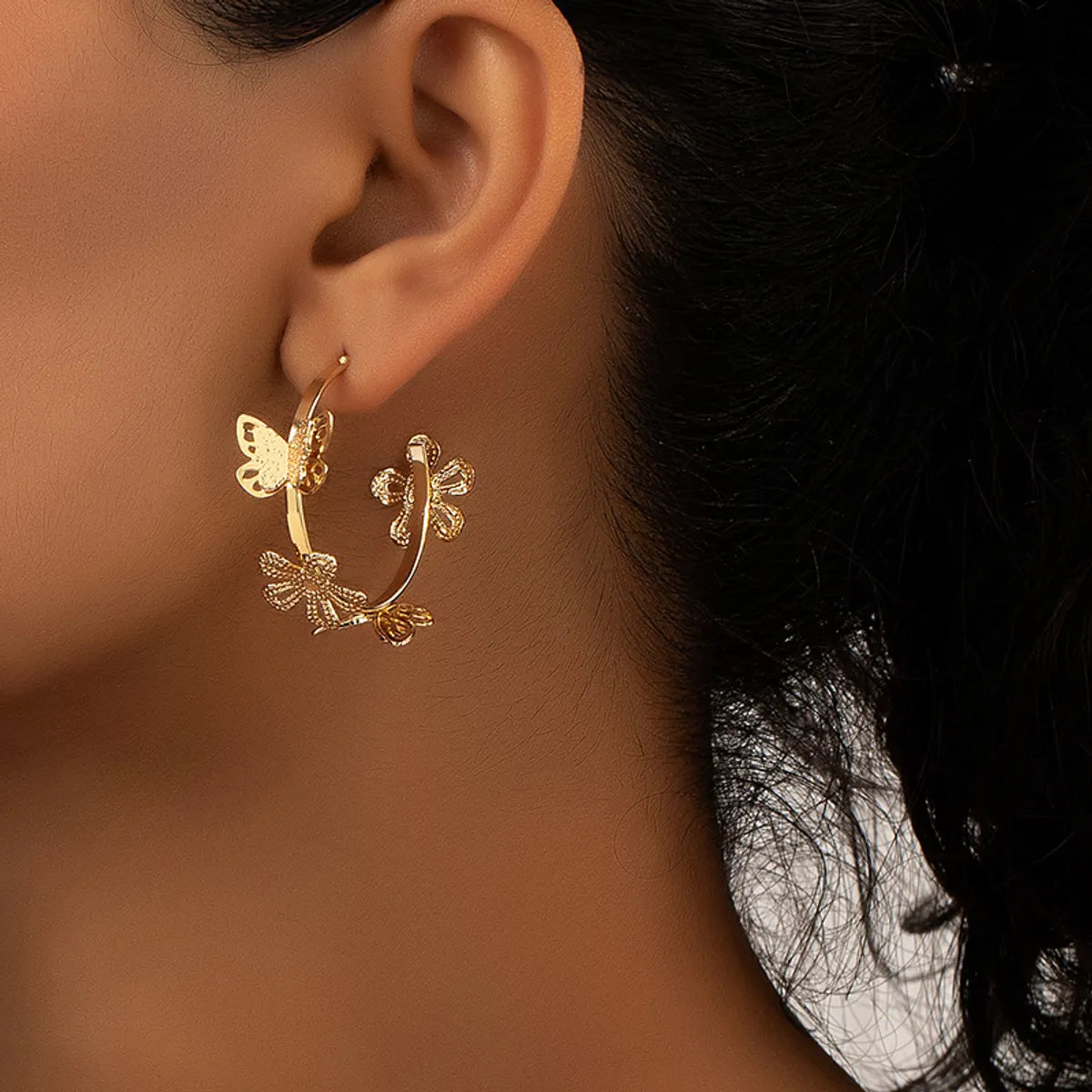 1 Pair Retro Flower Butterfly Plating Alloy Gold Plated Ear Studs