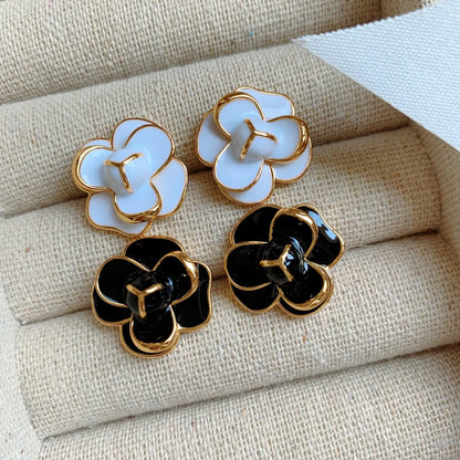 1 Pair Retro Flower Enamel Metal Ear Studs