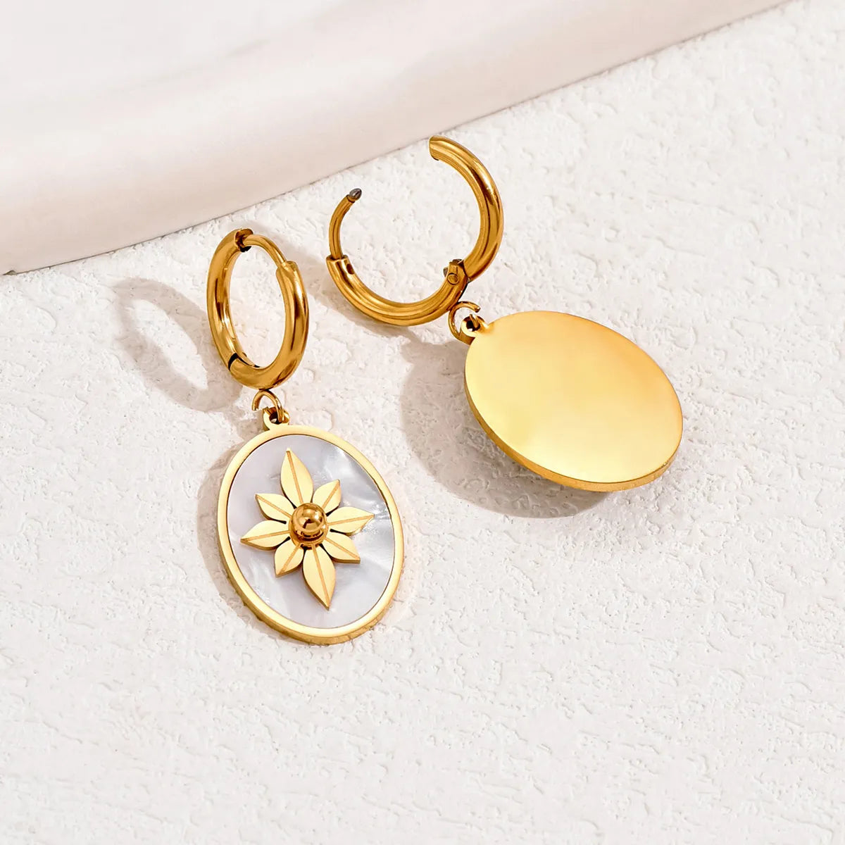 1 Pair Retro French Style Flower Plating Inlay 201 Stainless Steel Shell 18K Gold Plated Drop Earrings