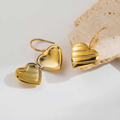 1 Pair Retro French Style Heart Shape 304 Stainless Steel 18K Gold Plated Drop Earrings