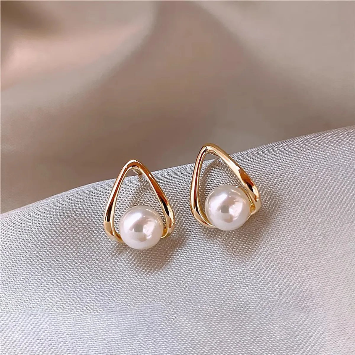 1 Pair Retro French Style IG Style Geometric Inlay Alloy Titanium Steel Artificial Pearls Zircon Drop Earrings Earrings Ear Studs