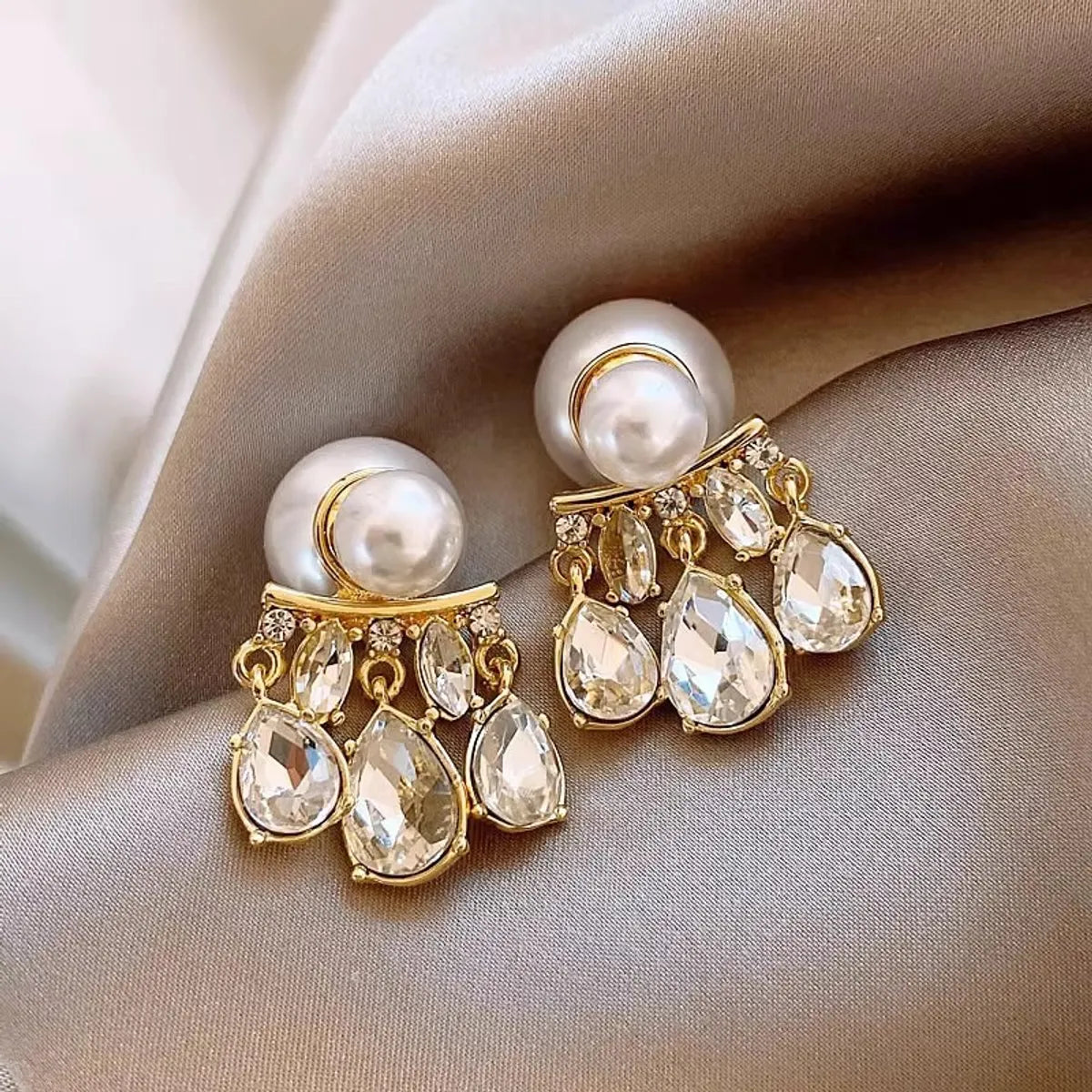 1 Pair Retro French Style IG Style Geometric Inlay Alloy Titanium Steel Artificial Pearls Zircon Drop Earrings Earrings Ear Studs