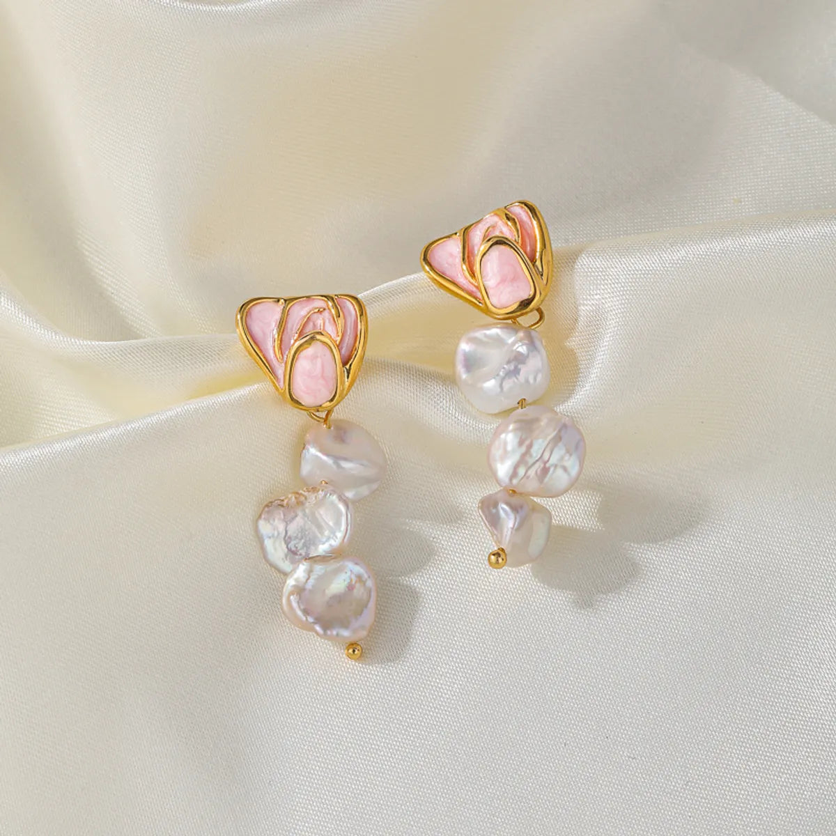 1 Pair Retro French Style Irregular Flower Enamel Plating Freshwater Pearl Copper 18k Gold Plated Drop Earrings