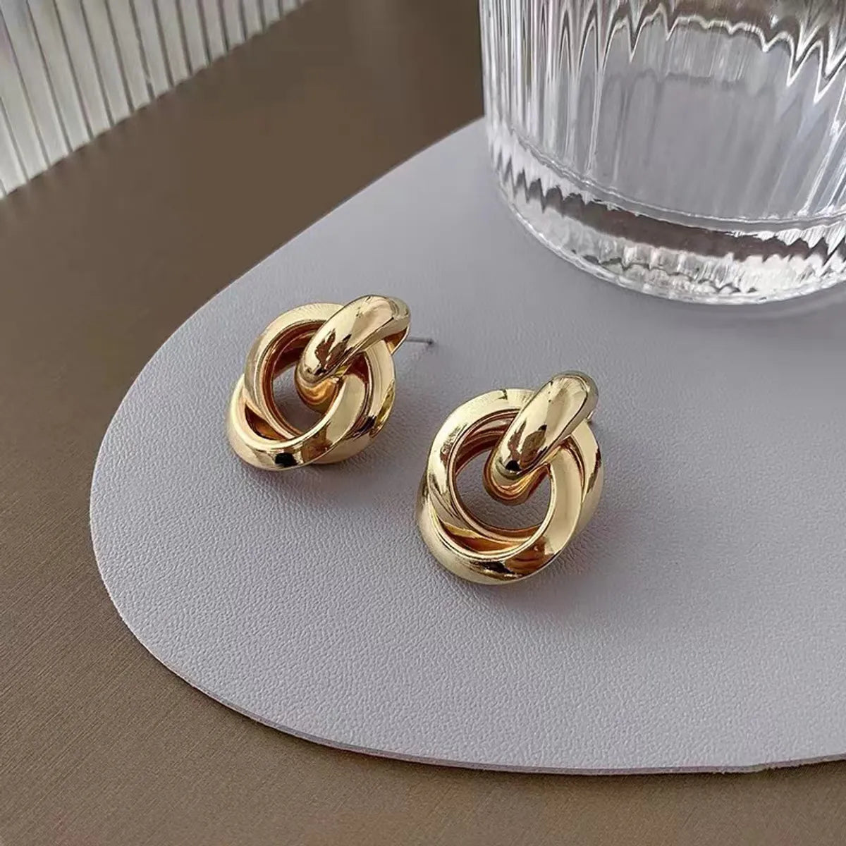 1 Pair Retro Geometric Alloy Gold Plated Ear Studs