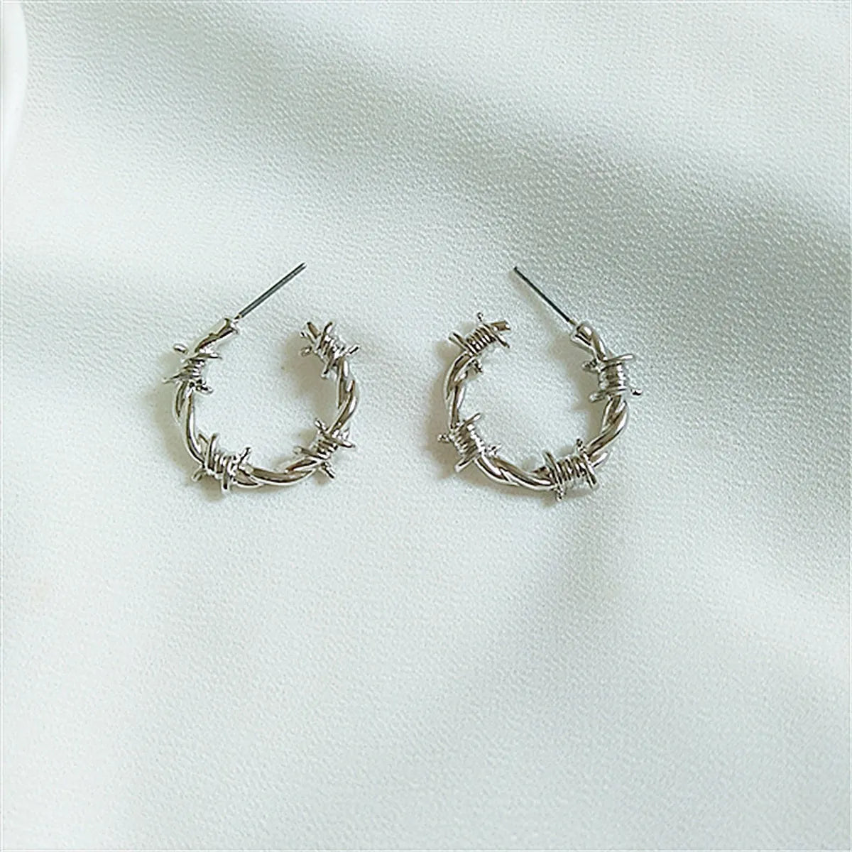 1 Pair Retro Geometric Alloy Plating Women's Ear Studs