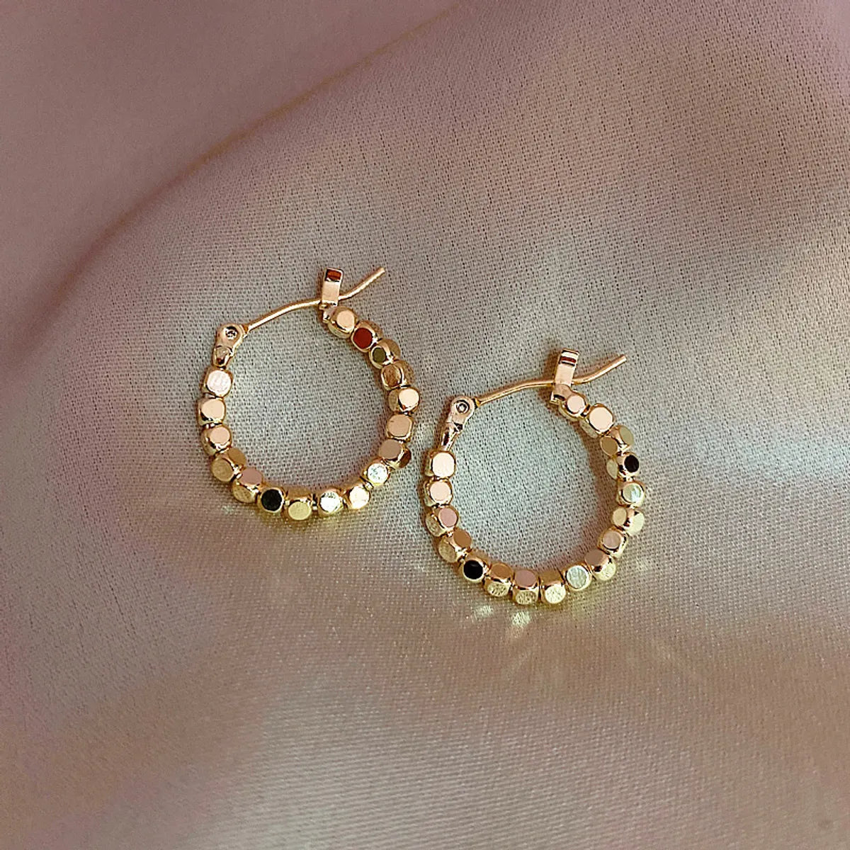 1 Pair Retro Geometric Plating Alloy Hoop Earrings