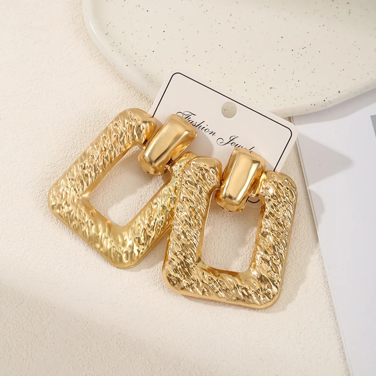 1 Pair Retro Geometric Metal Plating Women'S Drop Earrings