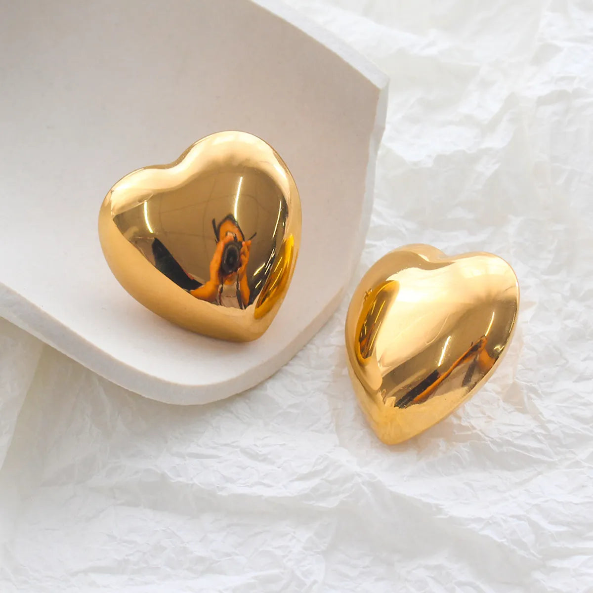 1 Pair Retro Heart Shape Plating Stainless Steel Ear Studs