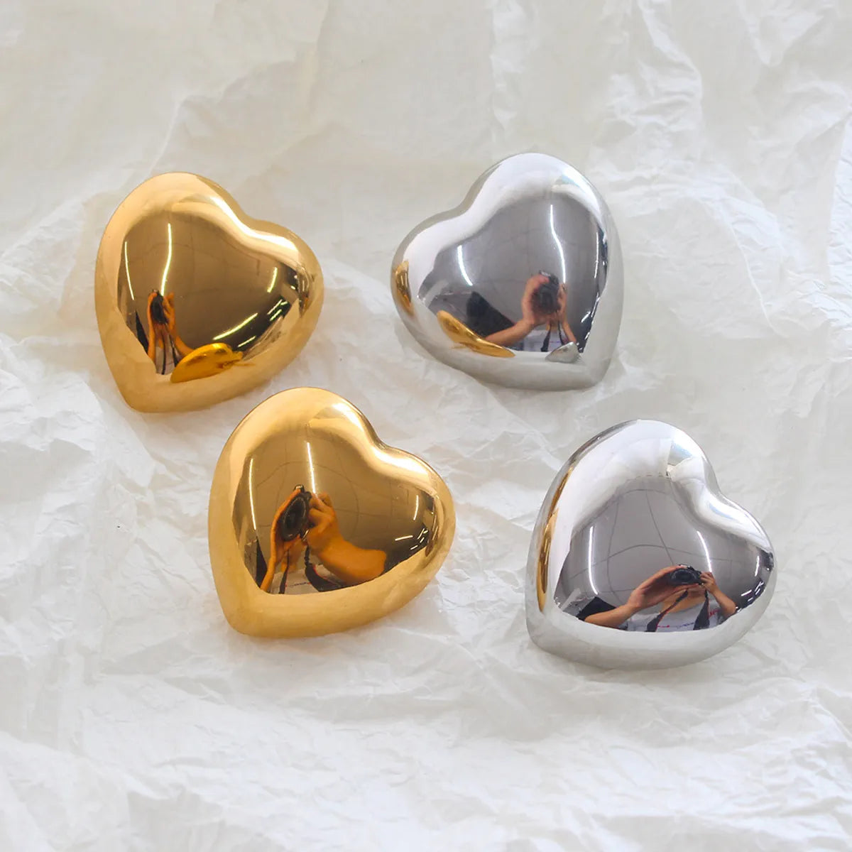 1 Pair Retro Heart Shape Plating Stainless Steel Ear Studs