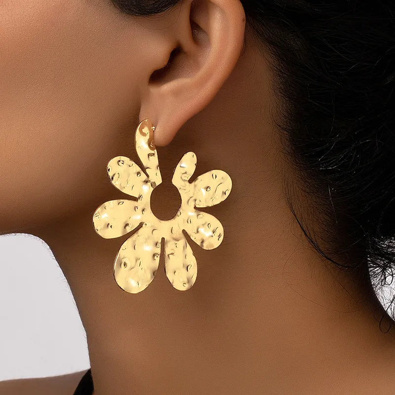 1 Pair Retro Lady Flower Plating Alloy 14k Gold Plated Ear Studs