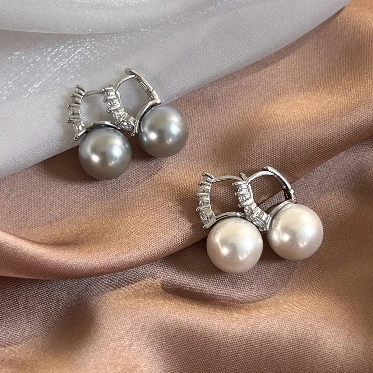 1 Pair Retro Lady Geometric Imitation Pearl Copper White Gold Plated Earrings