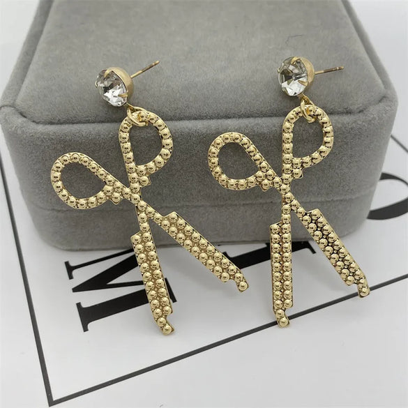 1 Pair Retro Leaf Flower Alloy Plating Women'S Drop Earrings