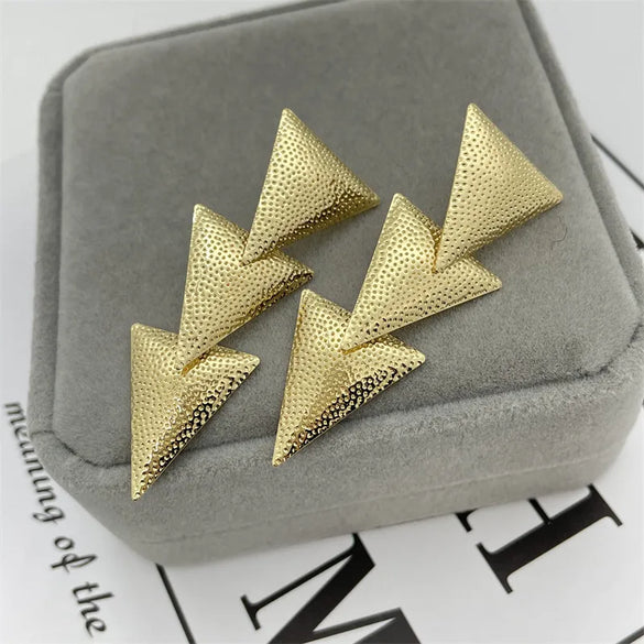 1 Pair Retro Leaf Flower Alloy Plating Women'S Drop Earrings