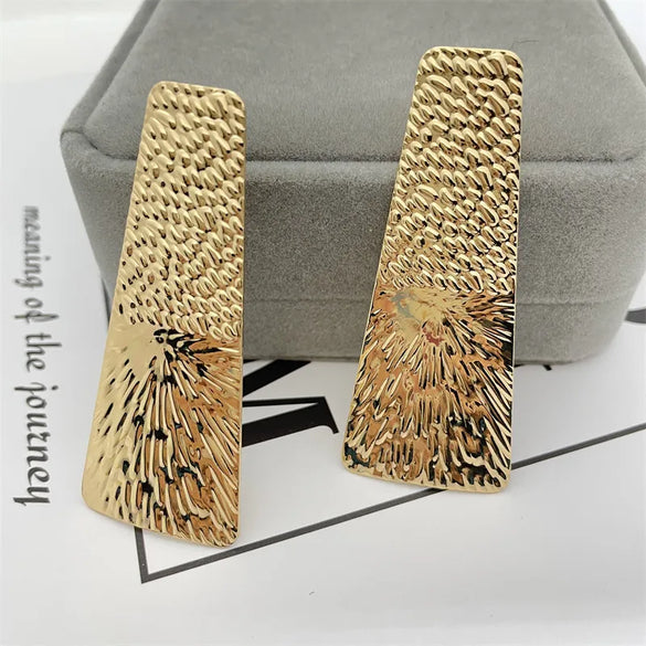 1 Pair Retro Leaf Flower Alloy Plating Women'S Drop Earrings