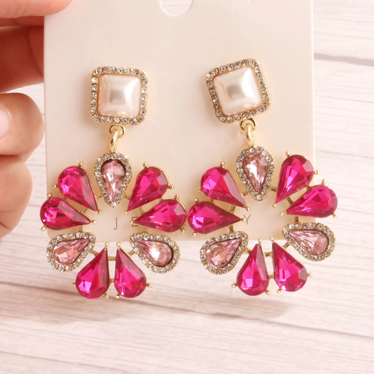 1 Pair Retro Luxurious Flower Plating Inlay Alloy Rhinestones Drop Earrings