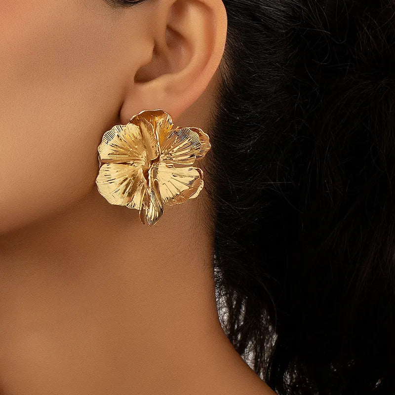 1 Pair Retro Punk Flower Plating Alloy Gold Plated Ear Studs