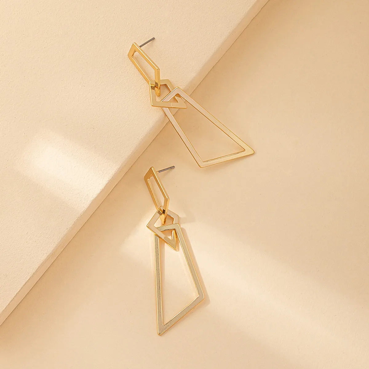 1 Pair Retro Roman Style Geometric Plating Ferroalloy 14k Gold Plated Drop Earrings