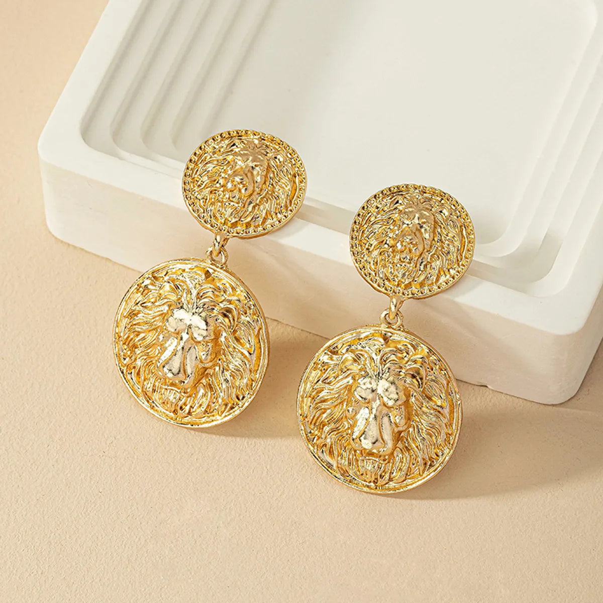 1 Pair Retro Roman Style Round Lion Plating Alloy Drop Earrings