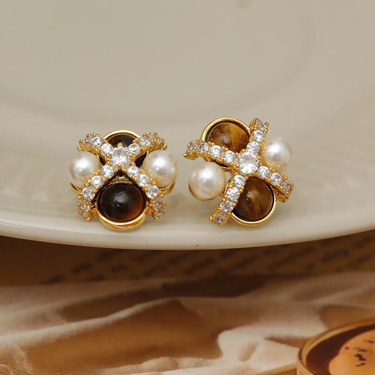 1 Pair Retro Round Enamel Inlay Copper Pearl Tiger Eye Zircon 18K Gold Plated Ear Studs