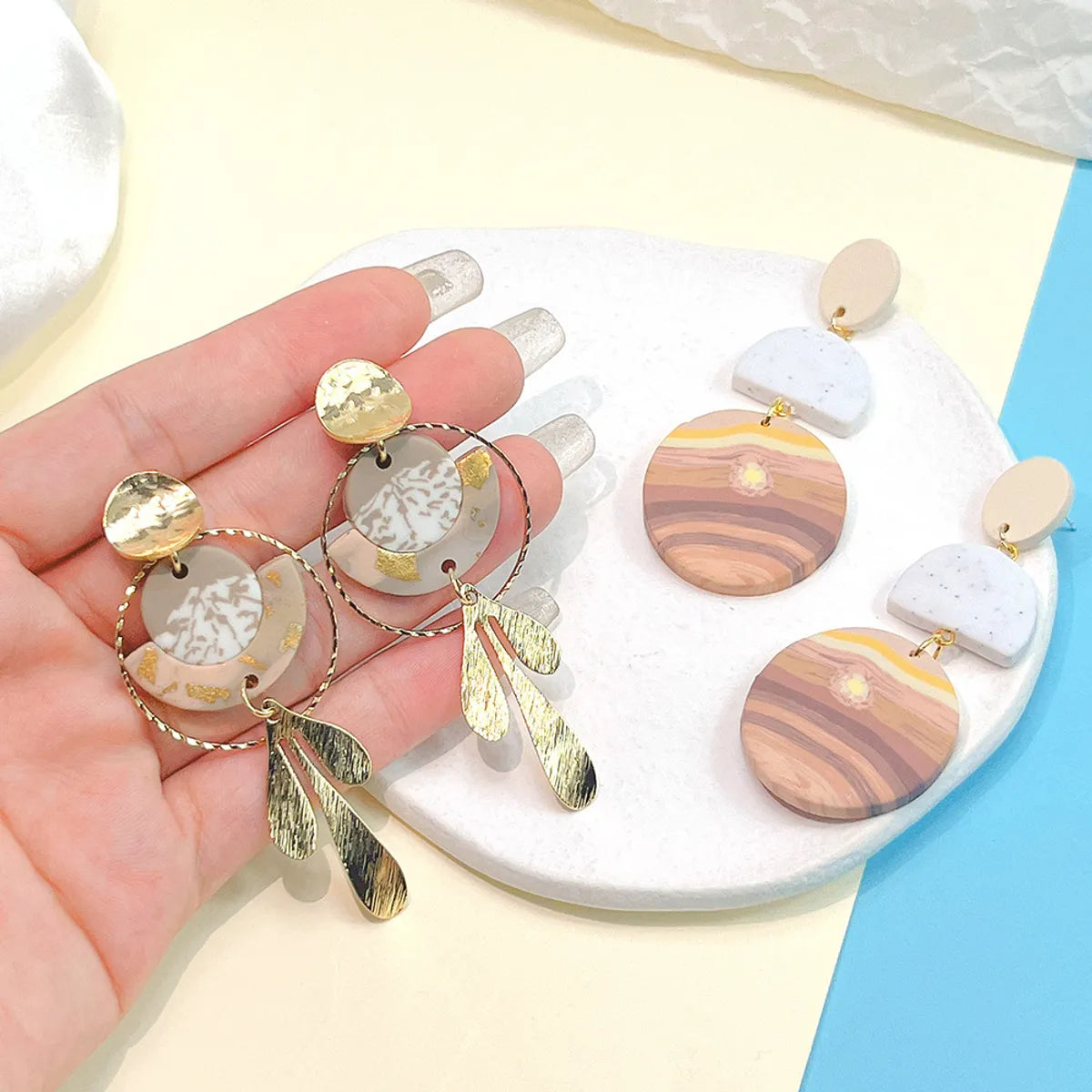 1 Pair Retro Round Soft Clay Women's Drop Earrings