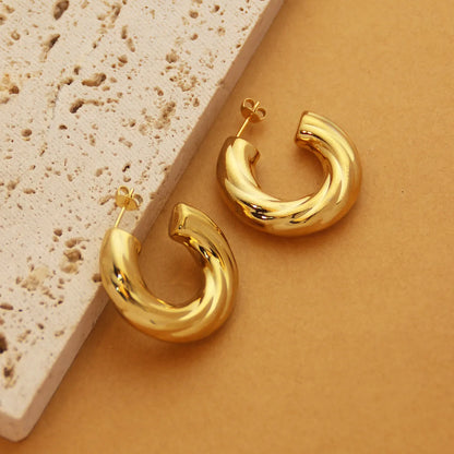 1 Pair Retro Simple Style C Shape U Shape Solid Color Plating Titanium Steel 18k Gold Plated Earrings