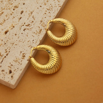 1 Pair Retro Simple Style C Shape U Shape Solid Color Plating Titanium Steel 18k Gold Plated Earrings