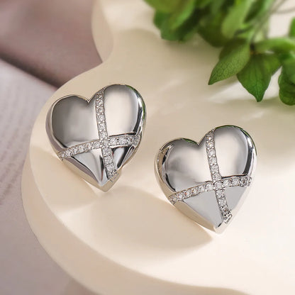 1 Pair Retro Simple Style Commute Heart Shape Inlay Copper Zircon 18K Gold Plated Ear Studs