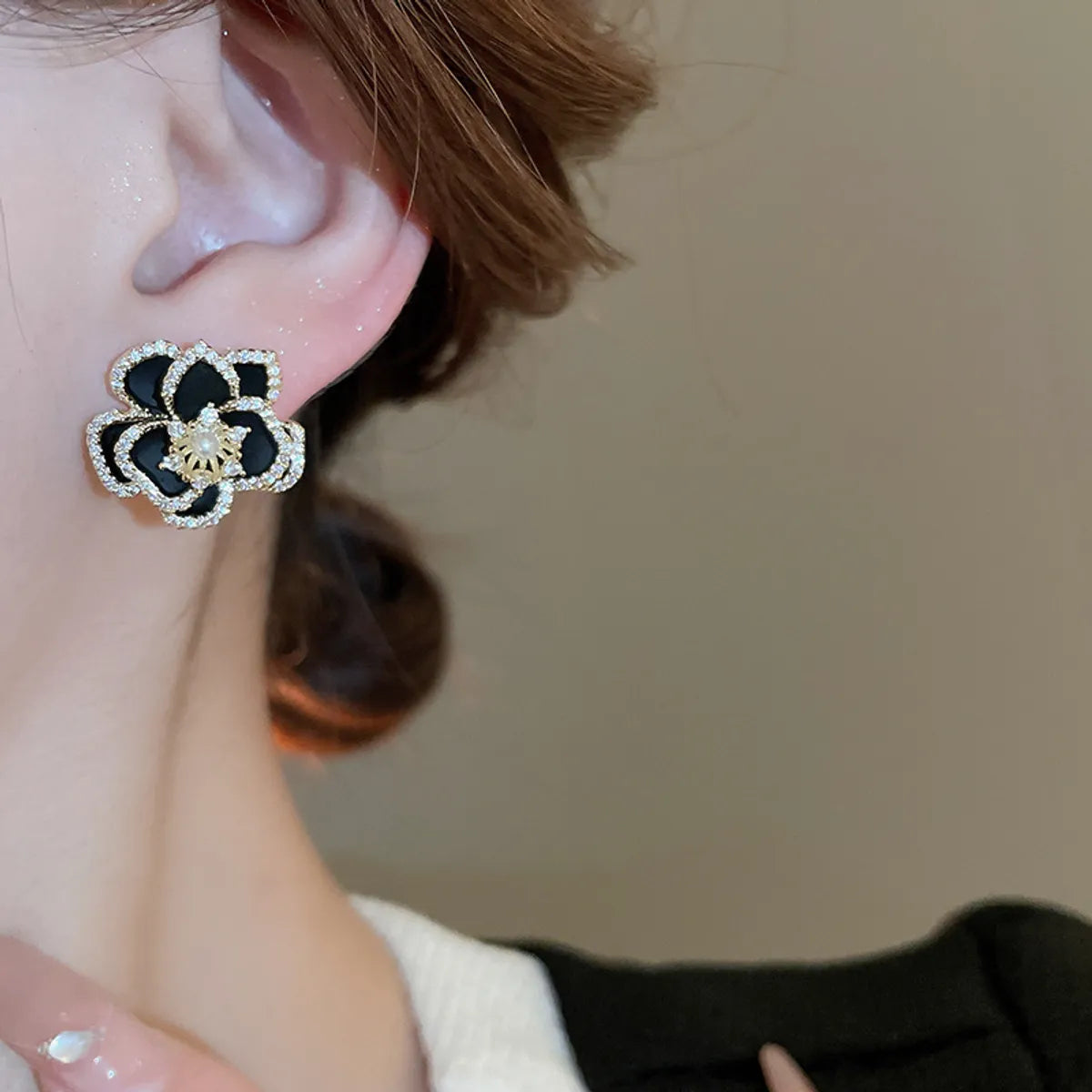 1 Pair Retro Simple Style Flower Inlay Copper Imitation Pearl Zircon Ear Studs