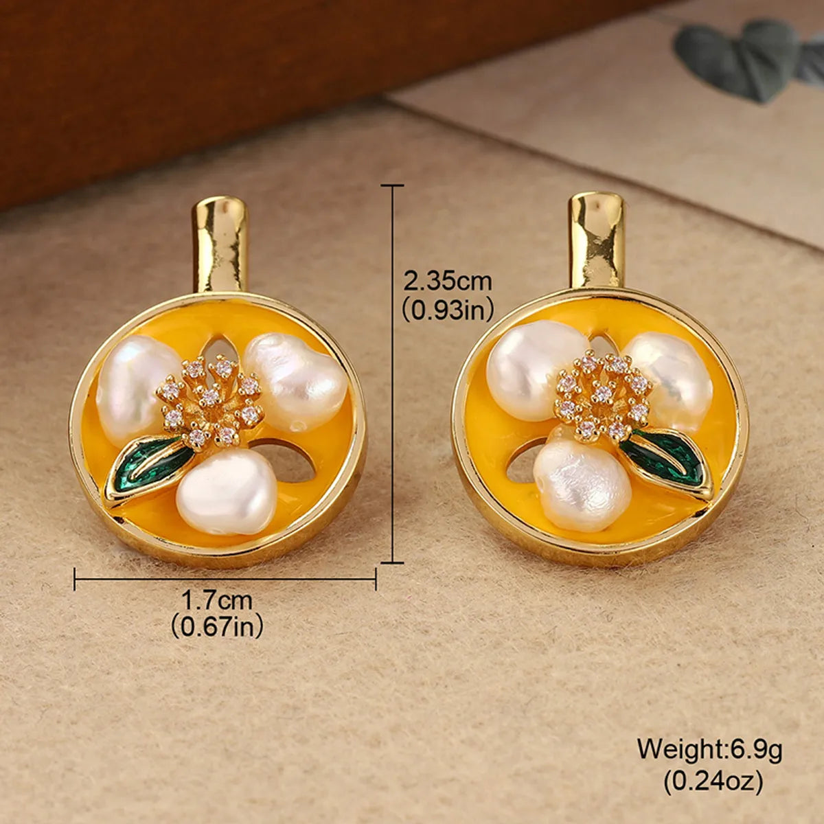 1 Pair Retro Simple Style Flower Lotus Lacquer Painting Inlay Alloy Copper Natural Pearl Zircon 18K Gold Plated Ear Studs