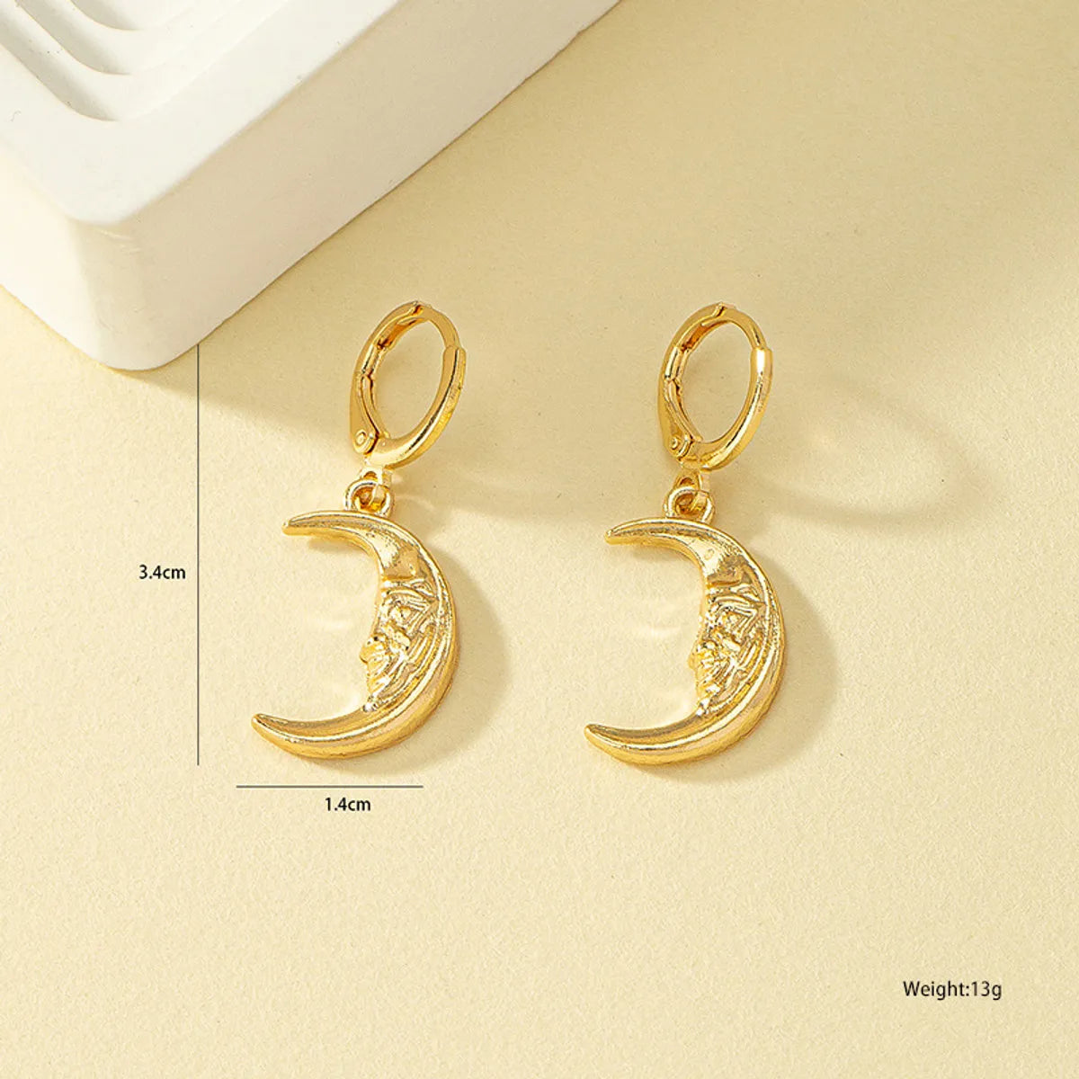 1 Pair Retro Simple Style Moon Plating Alloy Gold Plated Drop Earrings