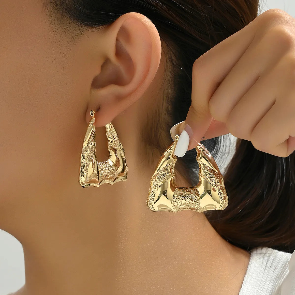 1 Pair Retro Simple Style Solid Color Ferroalloy Earrings