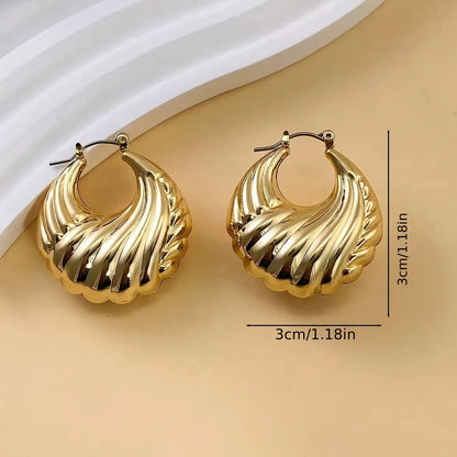 1 Pair Retro Simple Style Solid Color Hollow Out Titanium Steel Iron Imitation Gold  Gold Plated Earrings