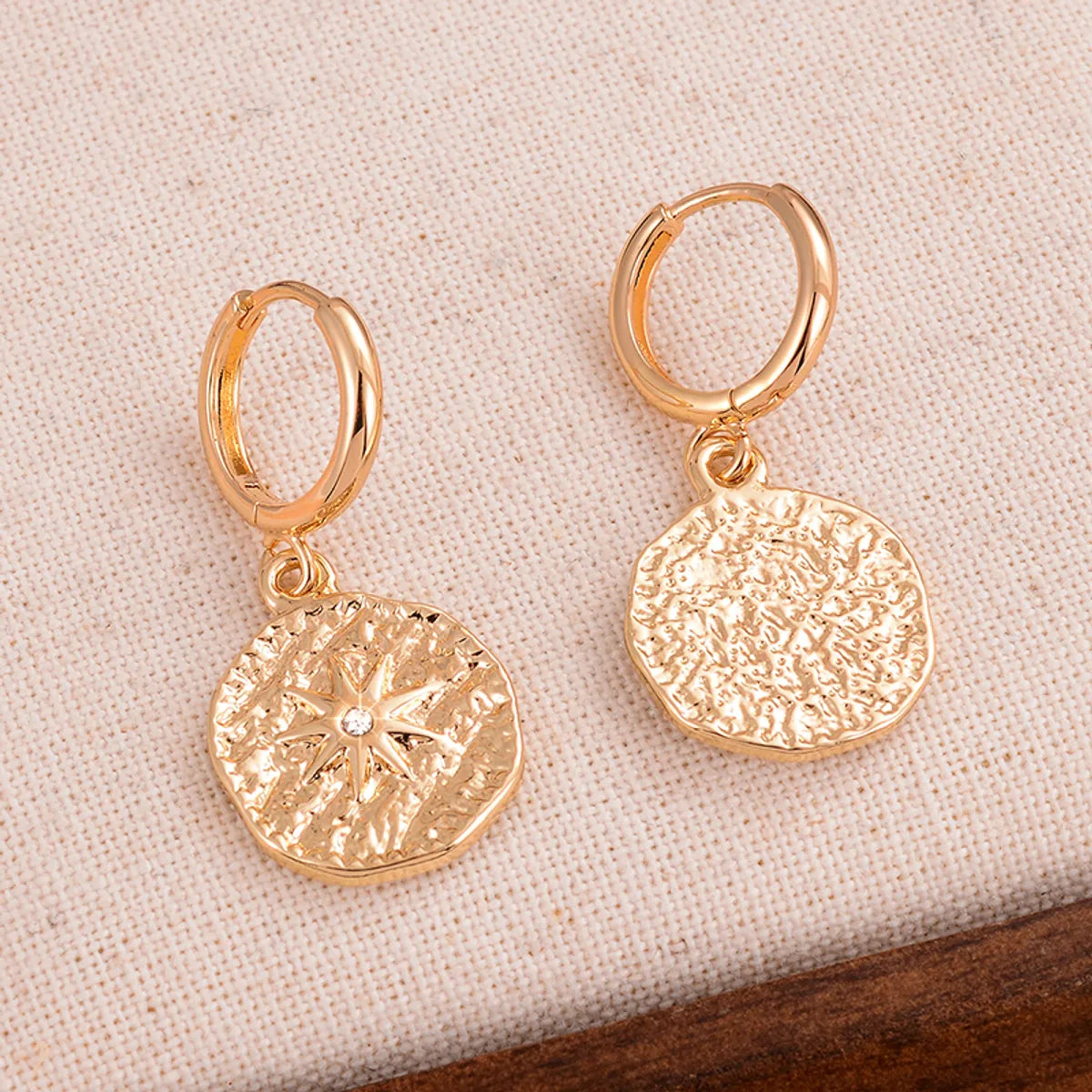 1 Pair Retro Simple Style Sun Inlay Alloy Rhinestones Drop Earrings